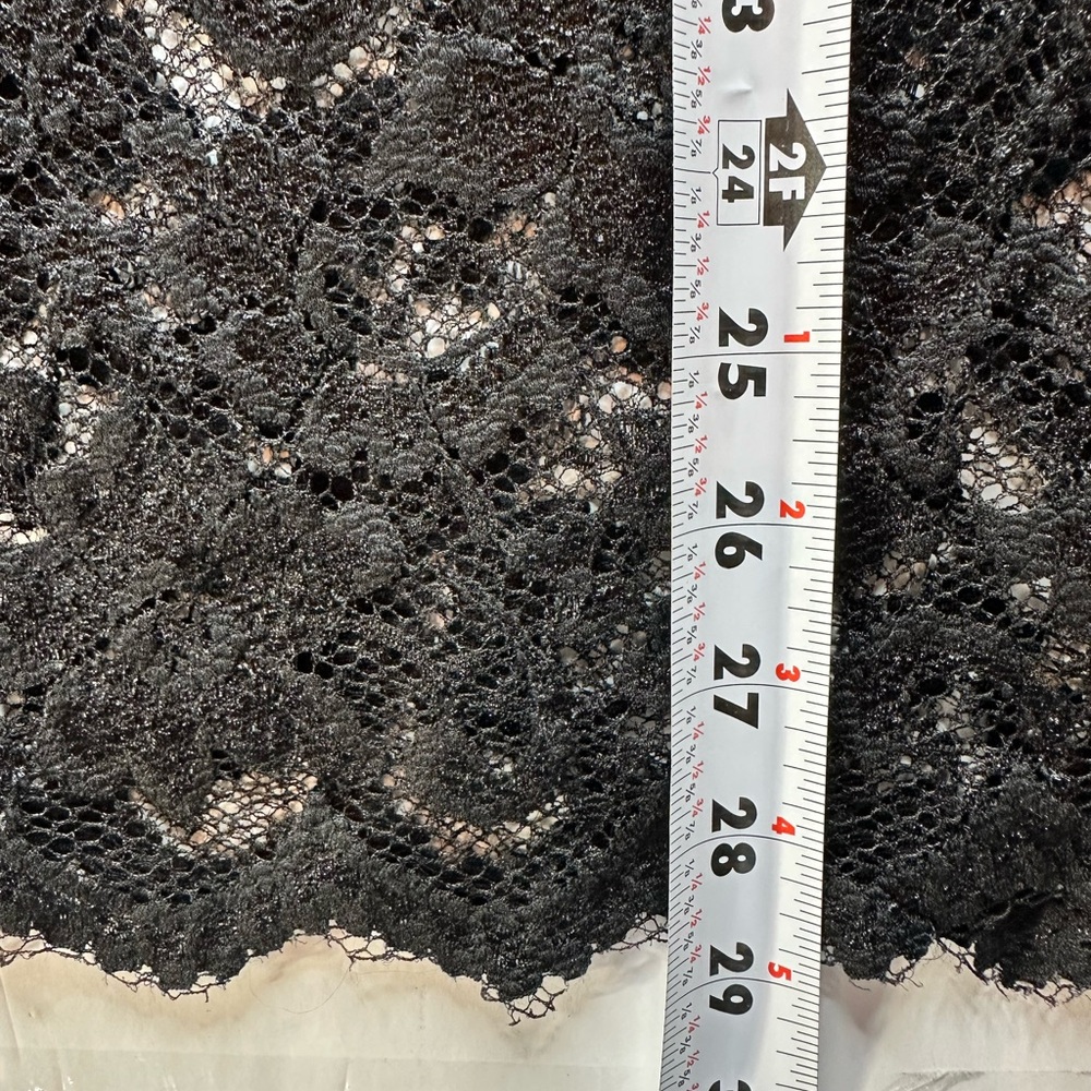 BKE Black Lace Overlay Tank Top M Floral Sheer Lace Sleeveless Made in Canada - Picture 12 of 12